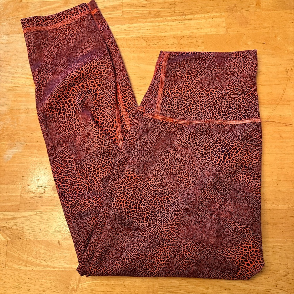 Lululemon leggings size 6